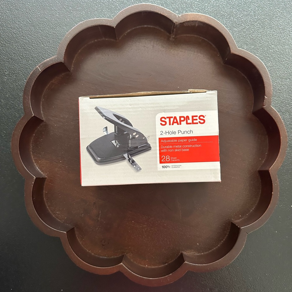 Staples Black 2-Hole Punch